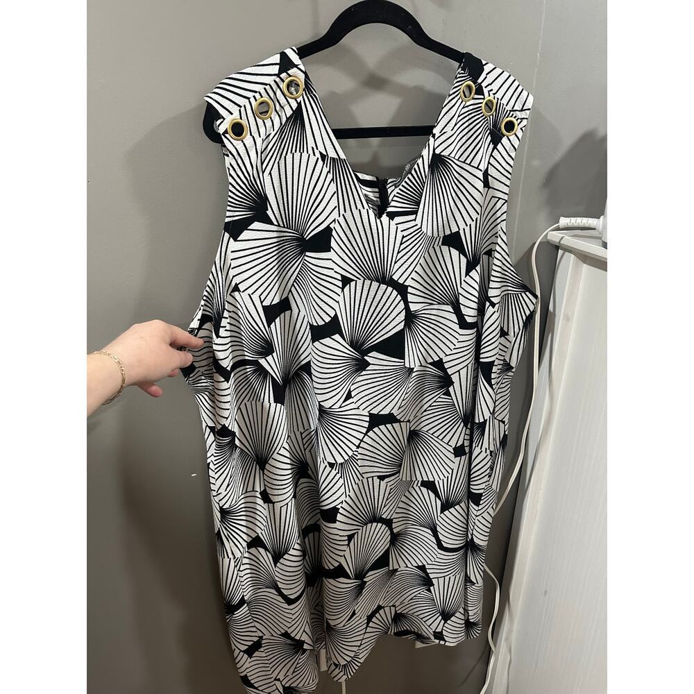 3X Signature Collection black and white dress